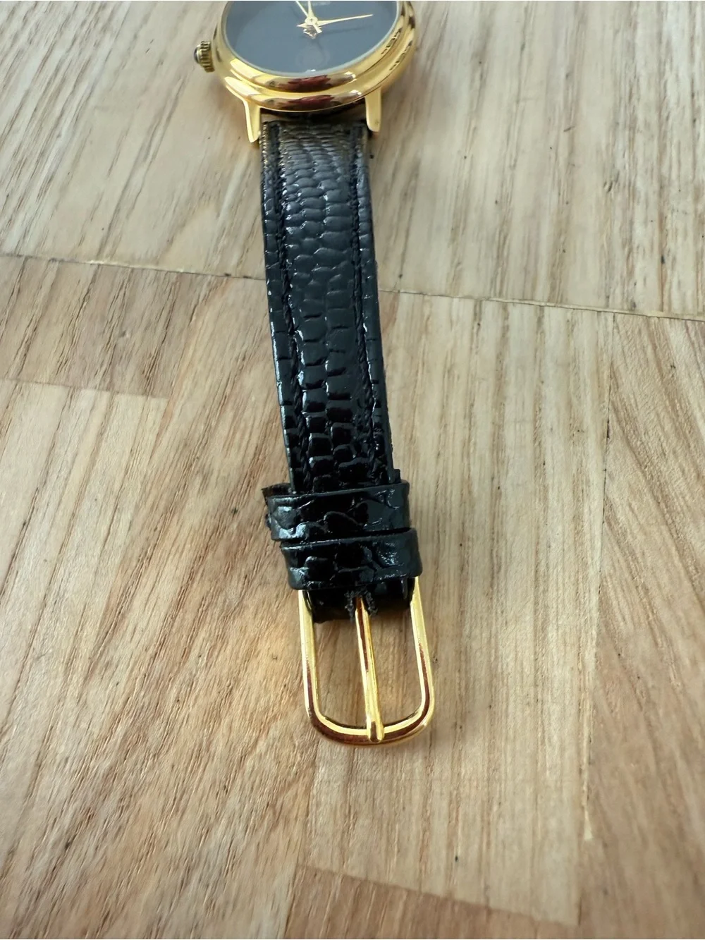Reliance by croton diamond ladies black and gold tone watch NEW BATTERY